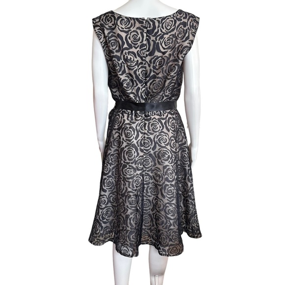 dressbarn CB Established 1962 Party Dress Black Rose Pattern/Tan Lining Sz. 14 - Picture 4 of 16